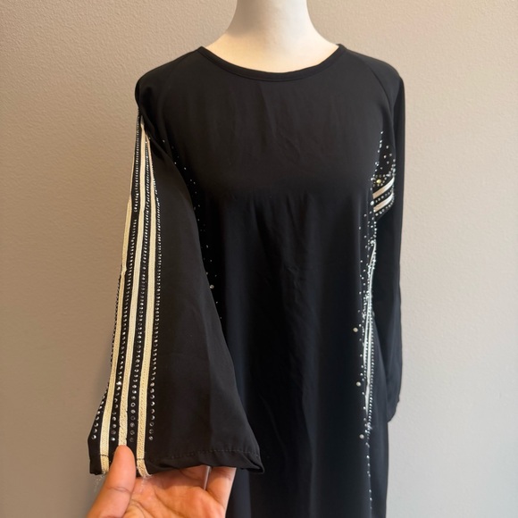 Dresses & Skirts - Black closed abaya with white embellishment detailing